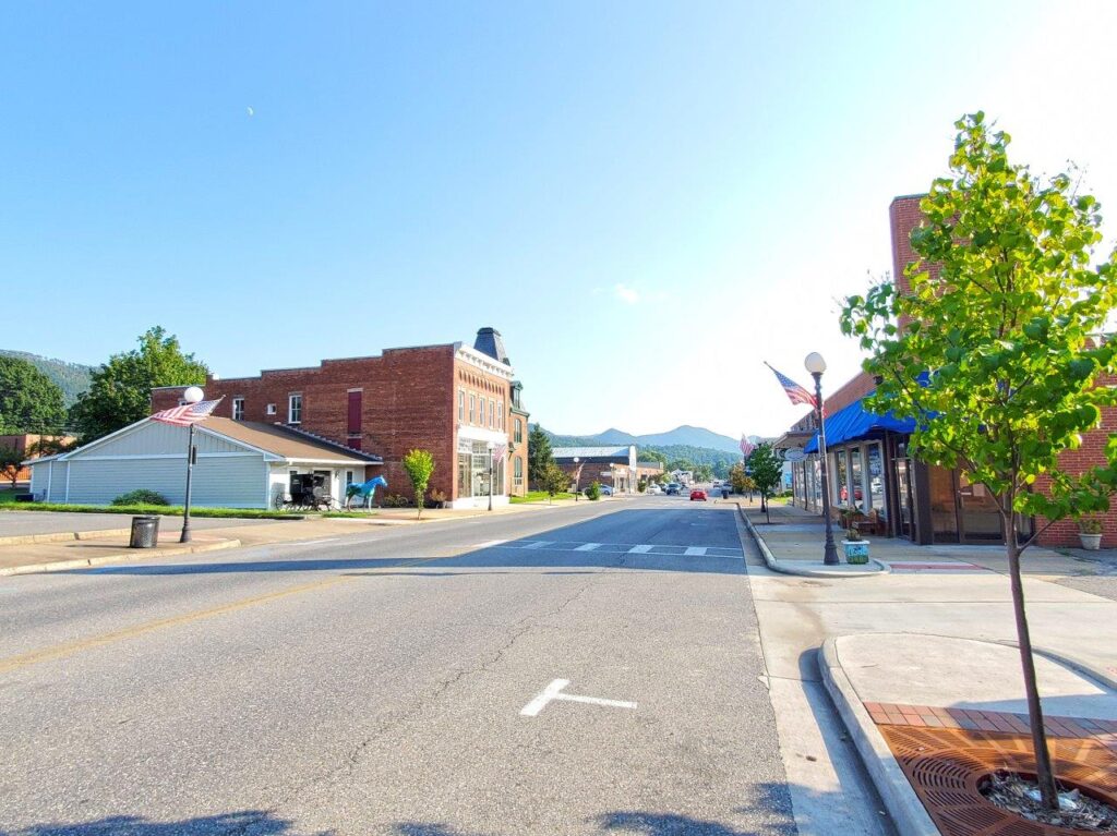 Picture of Downtown Streets